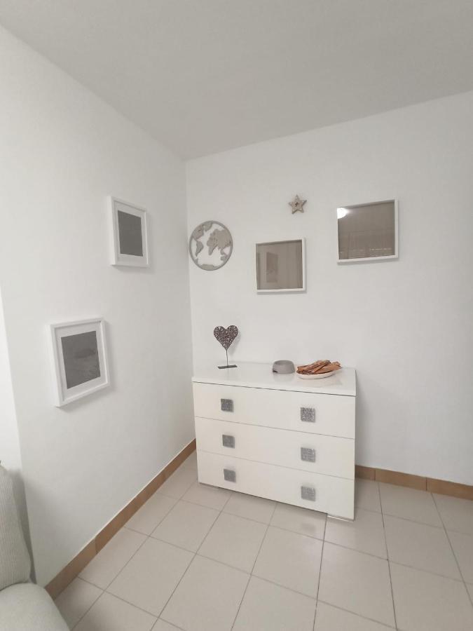 Sky Apartment Noja Luaran gambar